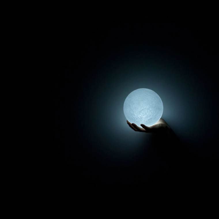 the moon lampe led