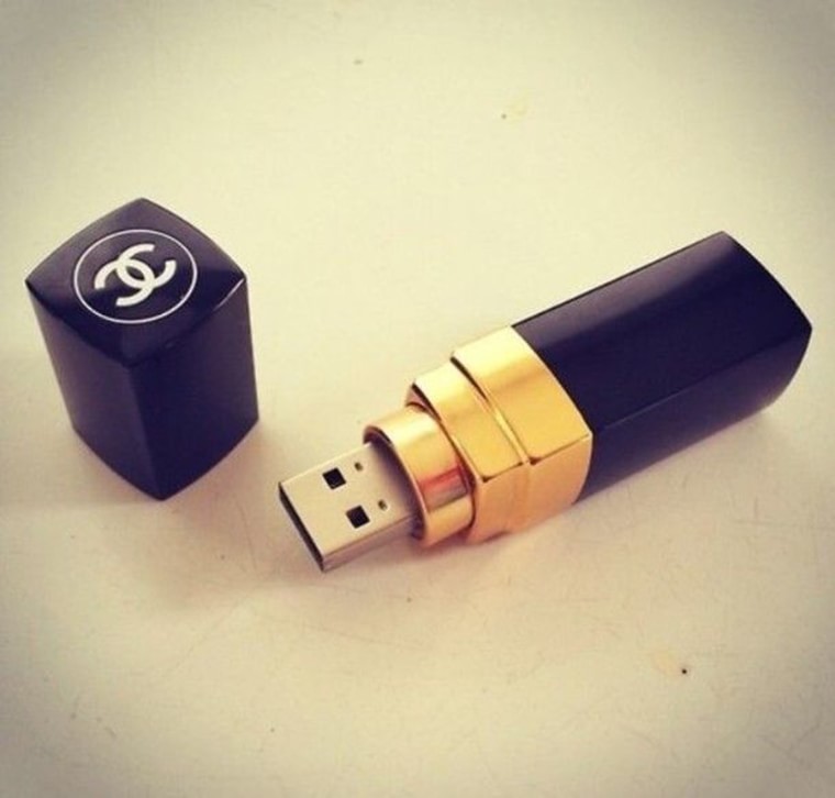 chanel usb