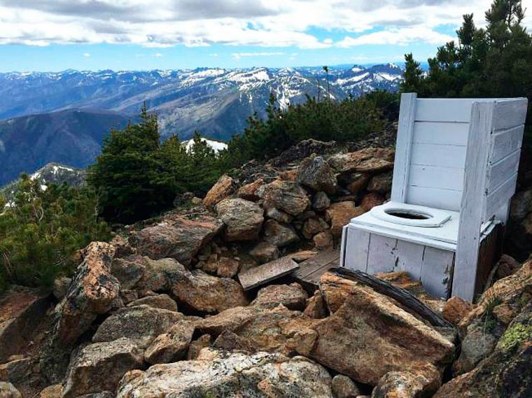 toilettes en plein air